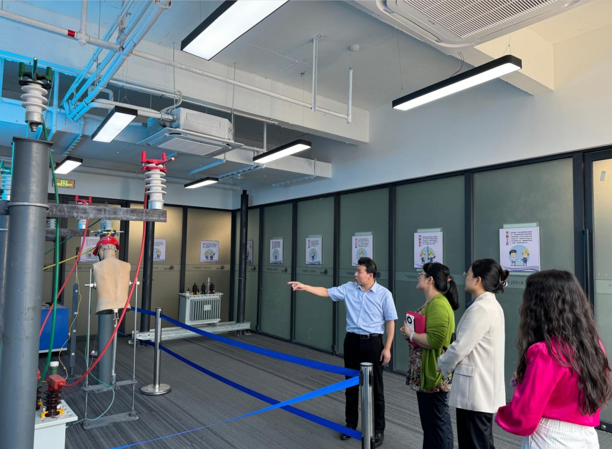 广州市黄埔区科学技术协会一下莅临尼古拉公司指导交流