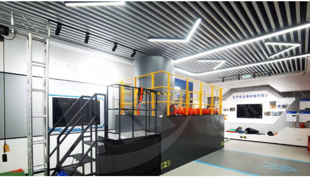 Hệ thống thoát hiểm không gian hạn chế tùy chỉnh cho tàu biển